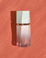 Carregar imagem no visualizador da galeria, Cushion Blusher Liquid Blush