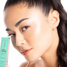 Carregar imagem no visualizador da galeria, Shine And Glow – Iluminador Em Stick
