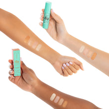 Carregar imagem no visualizador da galeria, Shine And Glow – Iluminador Em Stick
