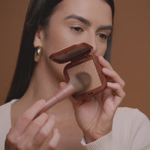 Carregar e reproduzir vídeo no visualizador da galeria, Mascavo Pro Series 03 Pincel de Maquiagem para Pó
